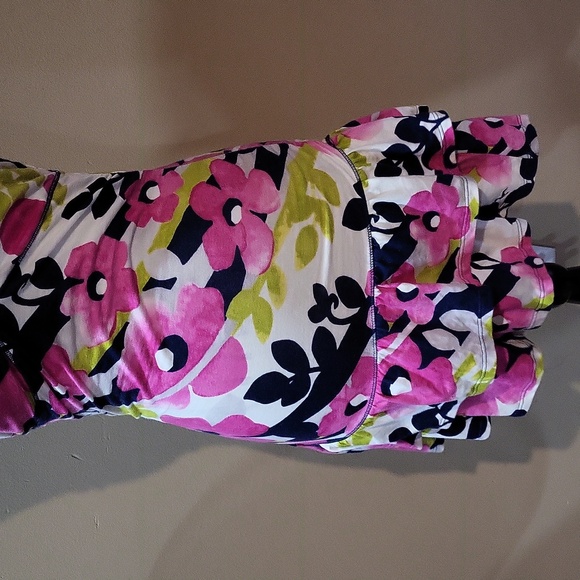 Hollister Floral Dress - Picture 3 of 11